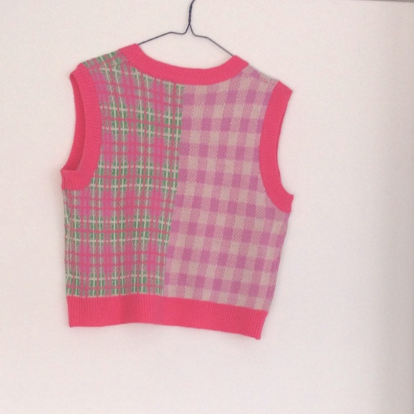 Knit Vest in size medium( 2 for 30) - Picture 5 of 7